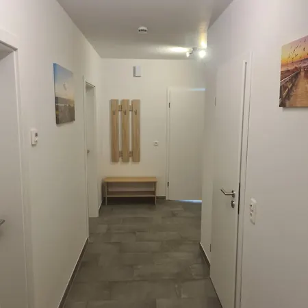 아파트 Monteurzimmer Jusy - Zum Jadebusen 바르엘