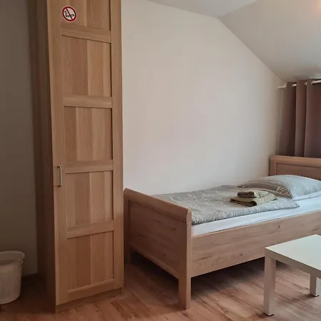 Monteurzimmer Jusy - Zum Jadebusen