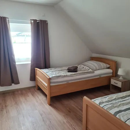 Monteurzimmer Jusy - Zum Jadebusen *